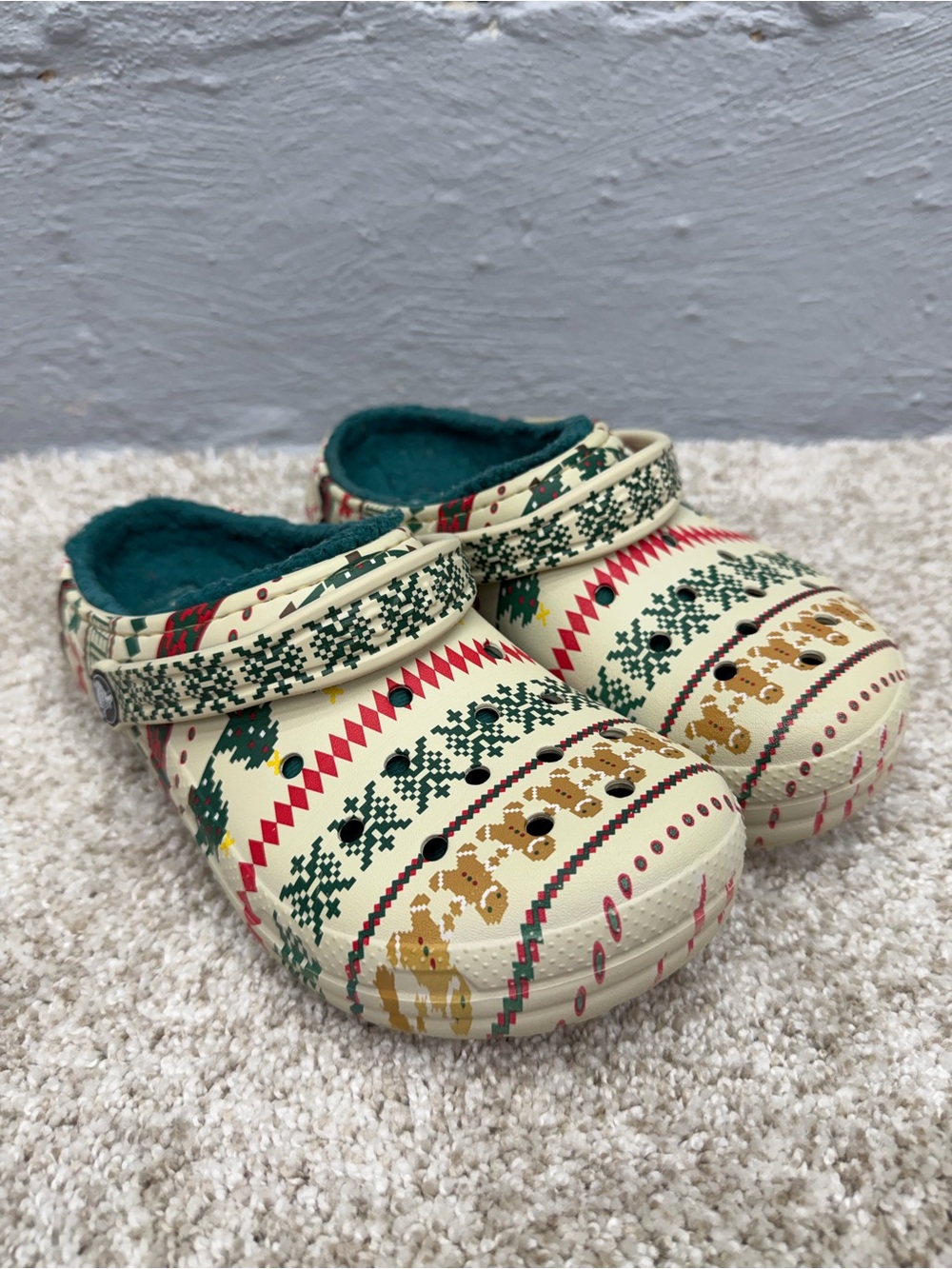 CROCS Kids Classic Lined Holiday Christmas Fair Isle Print Clog Shoes Size 3